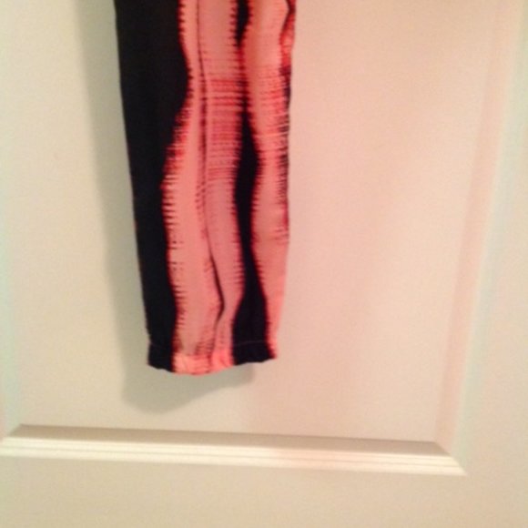 CORAL AND BLACK LIGHTWEIGHT JUMPSUIT - SIZE - L - Picture 5 of 5